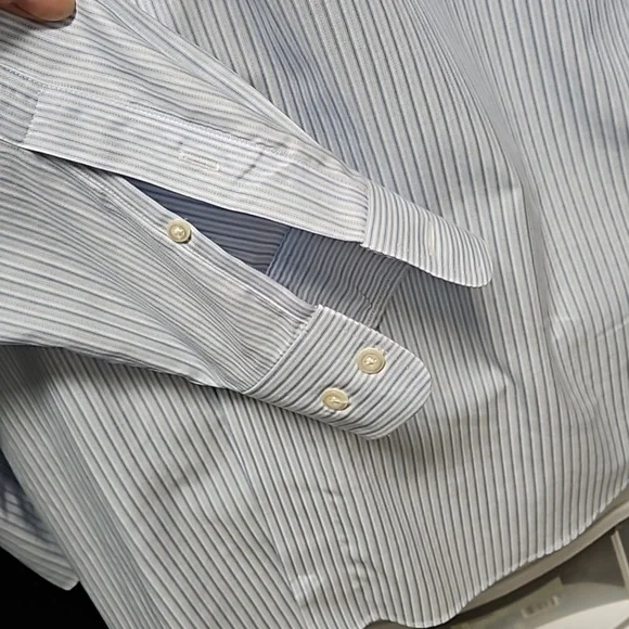 EUC Jos A Bank Reserve No Wrinkles - Picture 6 of 6